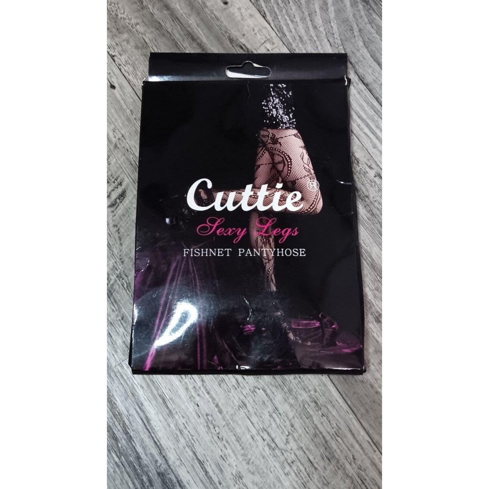 Cuttie Sexy Legs Fishnet Designed One Size Black Stretch Pantyhose
